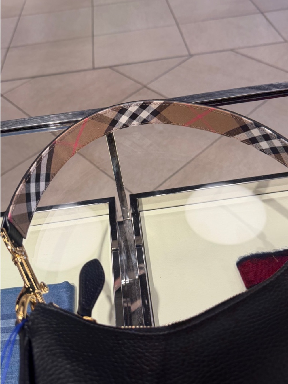 Burberry Black Pebbled Leather with Check Shoulder/hobo bag New - Picture 4 of 9